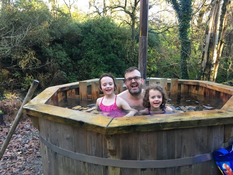 Niall and the kids demo the hot tub!